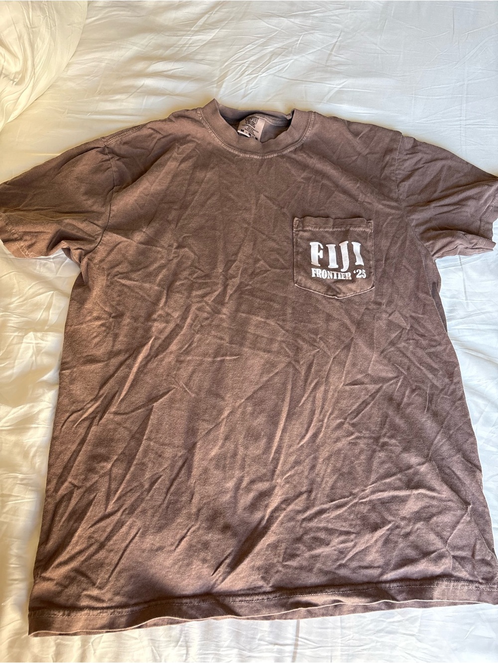 Comfort Colors Brown FIJI Front Pocket Short Sleeve Tee
